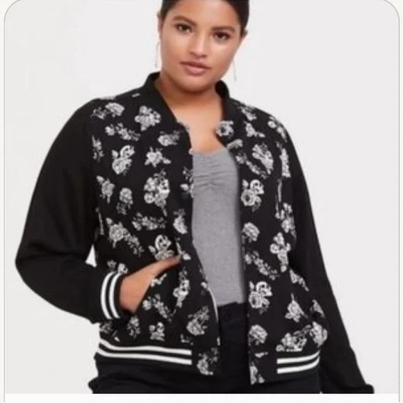 Torrid Floral Skull Bomber size 2 - Picture 2 of 6